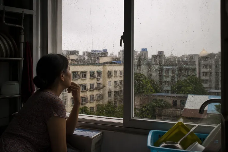 Rainy-season Yangon window — water taste worry