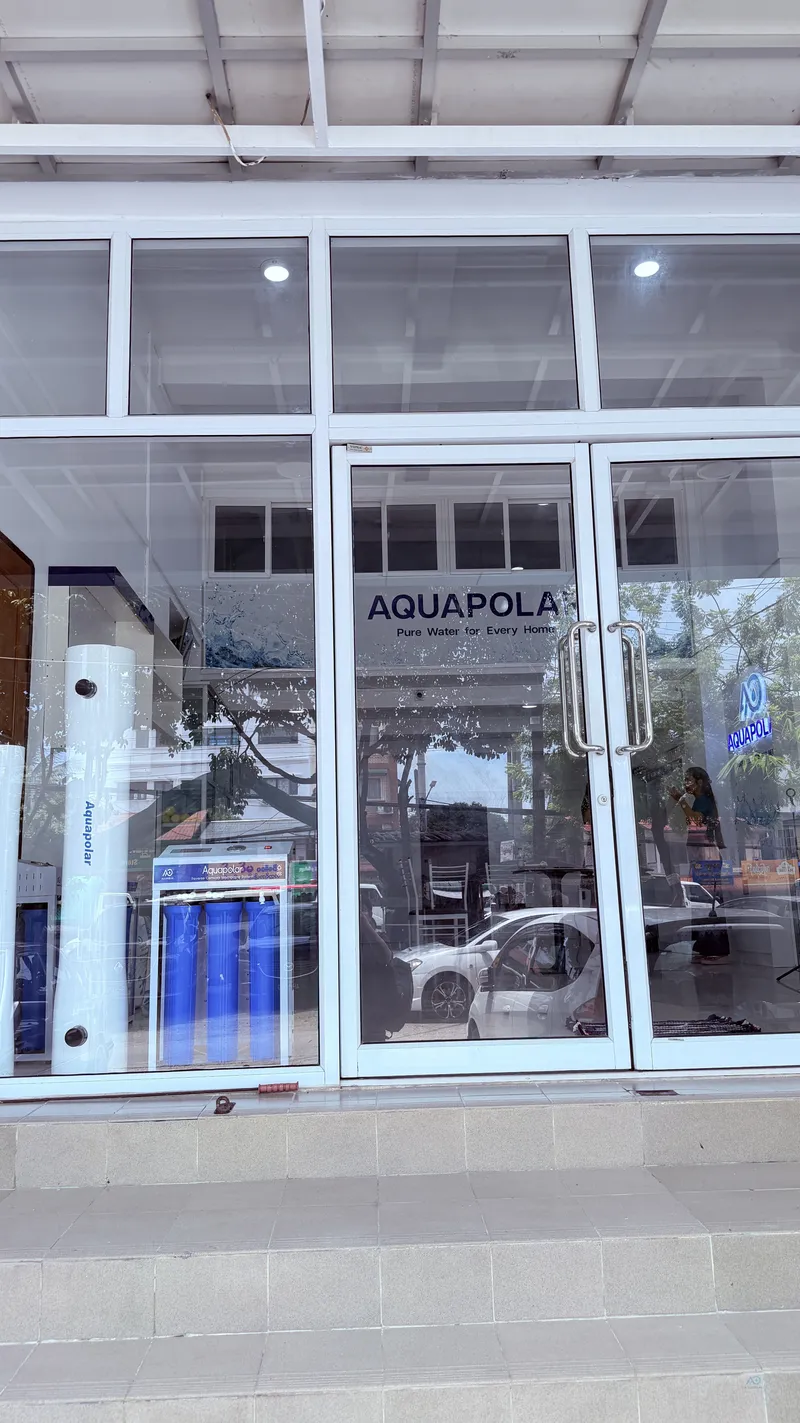 AQUAPOLAR Insein showroom entrance doors